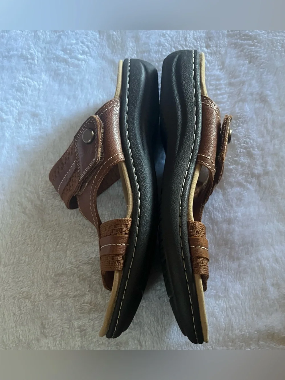 Clarks Women's Brown Leather Adjustable Strap Sandals Lauriann Cara size 6